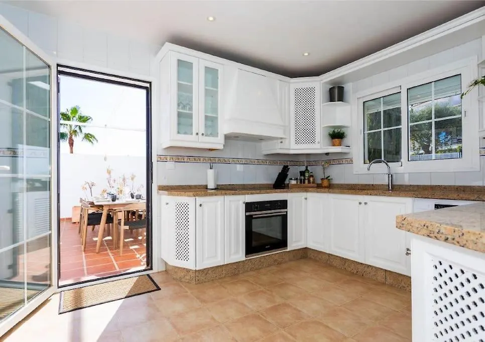 Modern 5 Bedroom Villa, Private Pool, Mijas Golf Santa Fe de los Boliches 0*,